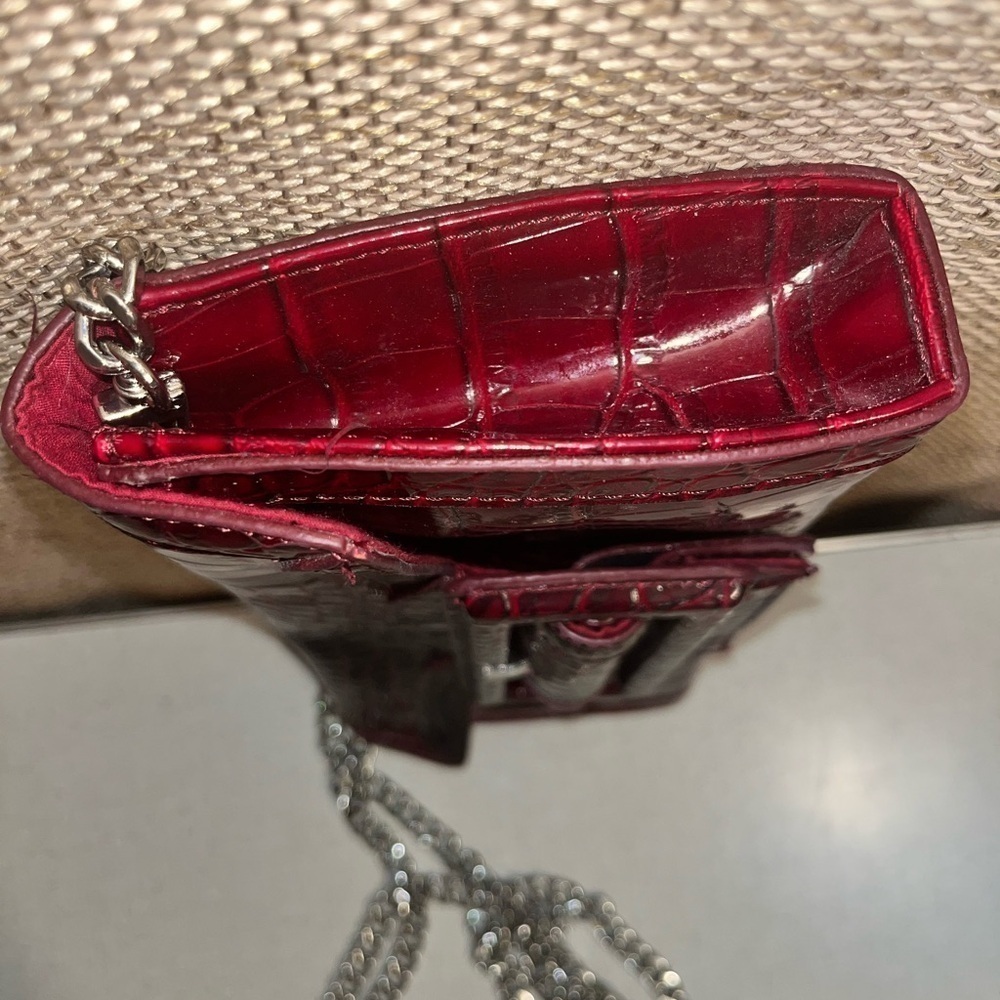 WHITE HOUSE | BLACK MARKET Red Crocodile Clutch Bag with Silver Clasp EUC - Picture 9 of 16